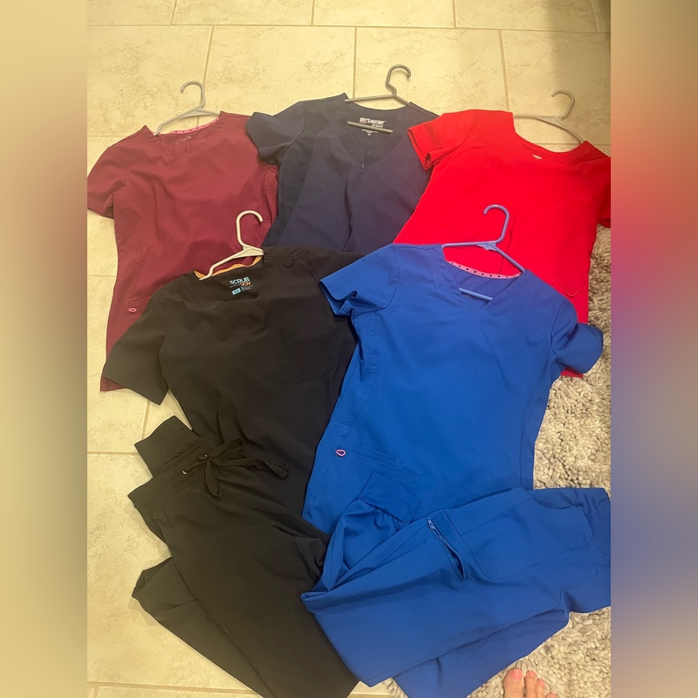 XS scrubs